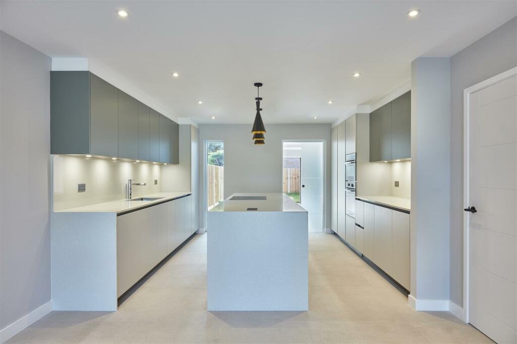 202805_32605860_IMG_01_0000