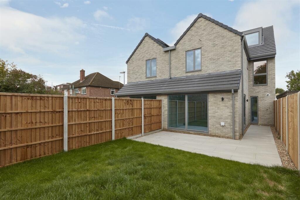 202805_32605860_IMG_20_0000