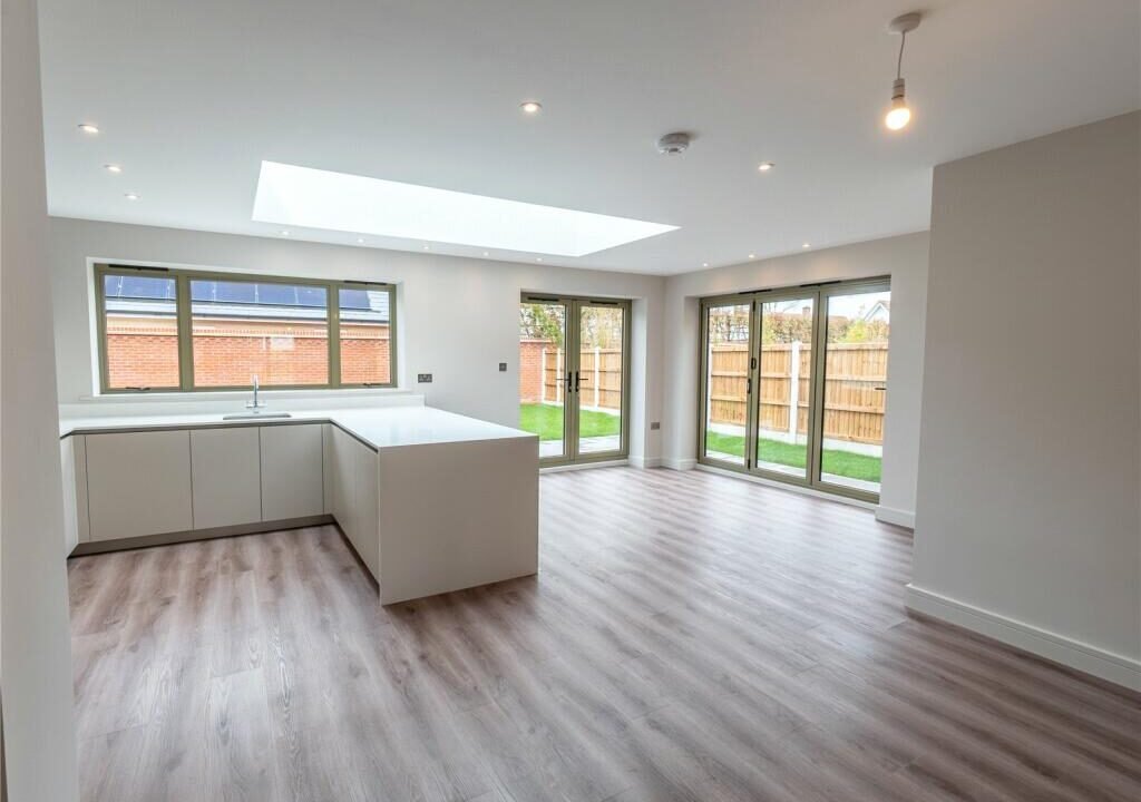 85808_NHO230034_IMG_07_0000